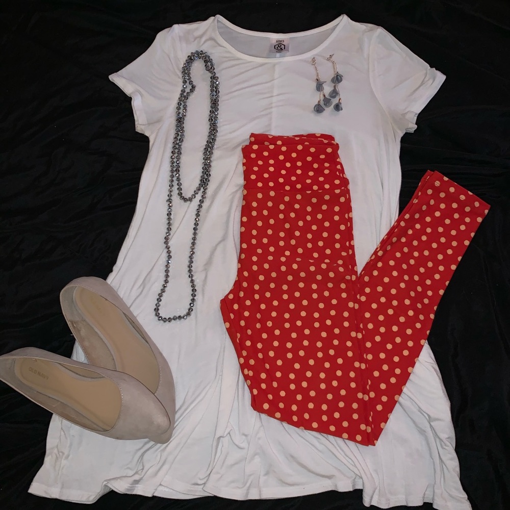 LulaRoe Red and White Polkadot Leggings!🔴⚪️🔴⚪️